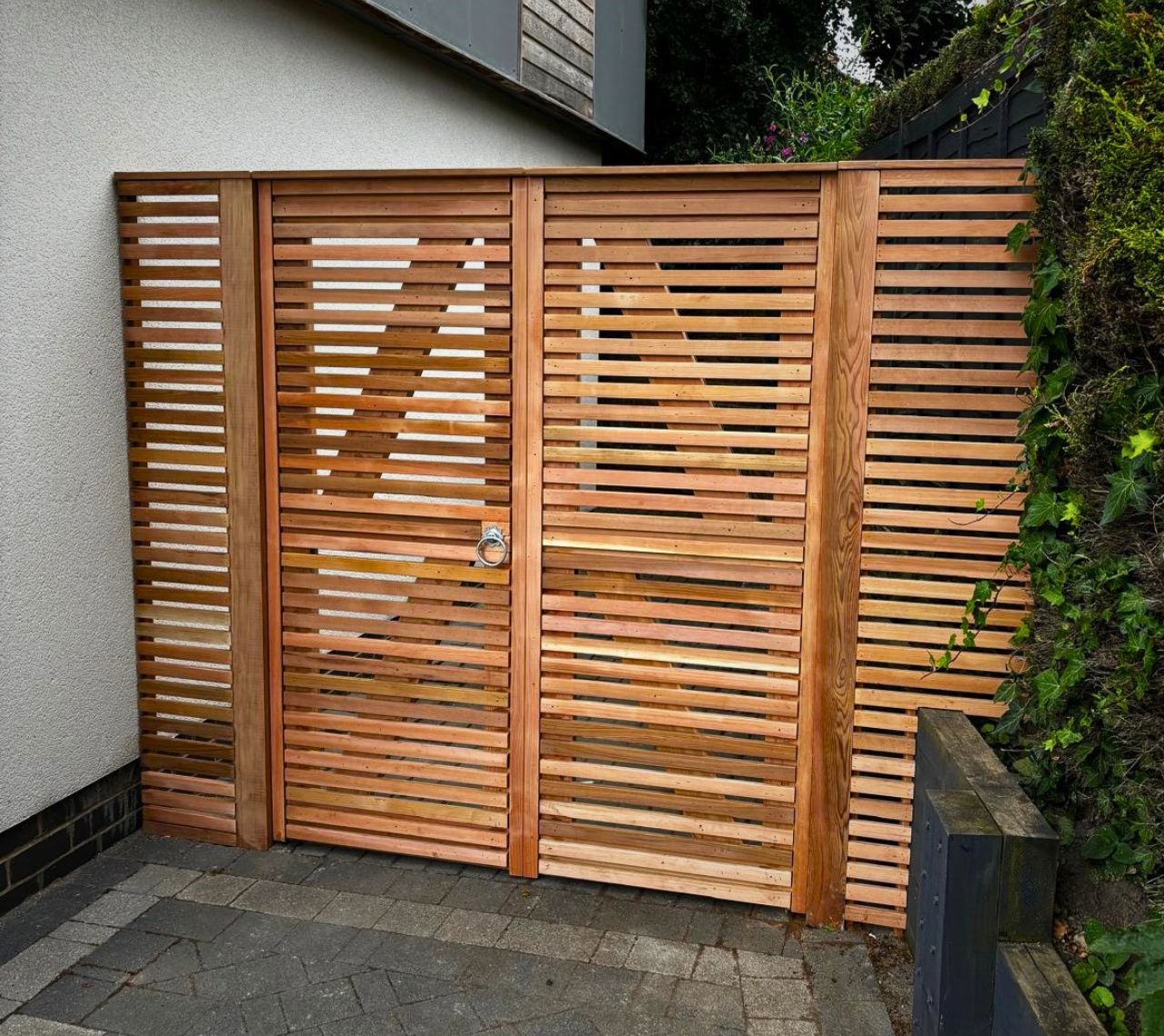 Contemporary fencing and gates