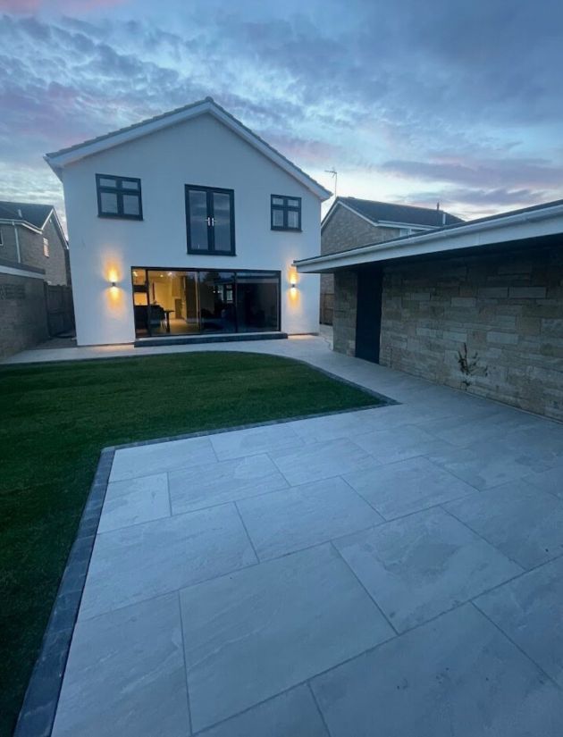 contemporary porcelain patio